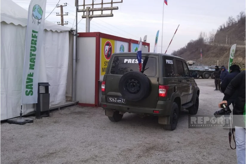 Из Лачына в направлении Ханкенди беспрепятственно проехал еще один автомобиль миротворцев