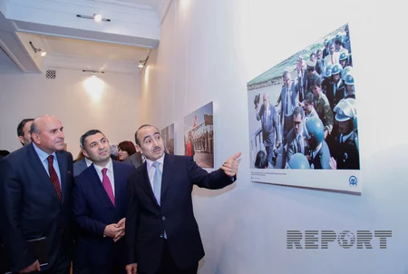 Bakıda ümummilli lider Heydər Əliyevə həsr edilmiş foto-sərginin açılışı olub