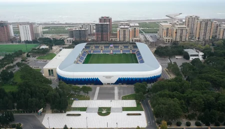 Prezident Sumqayıt şəhər stadionunda yaradılan şəraitlə tanış olub