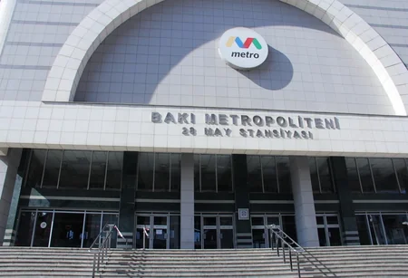 Bakıda metro stansiyalarının girişində sərnişinlərin hərəkəti məhdudlaşdırılıb
