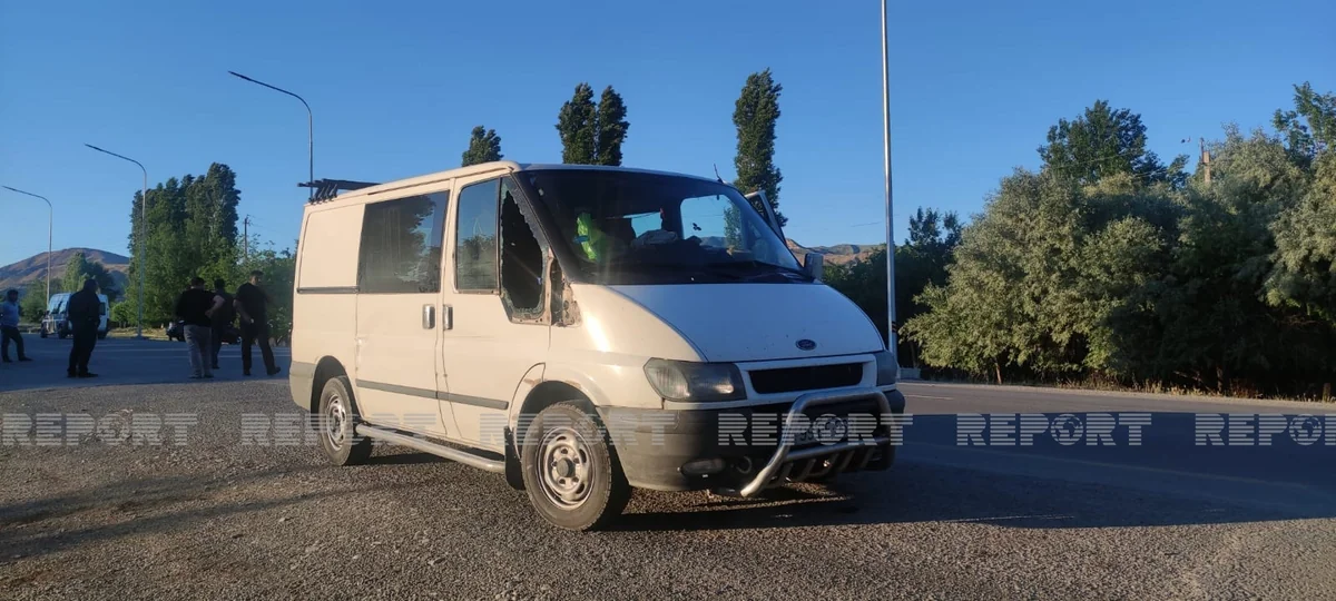 В Шеки микроавтобус сбил 12-летнего мальчика