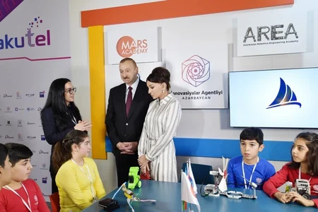 Prezident İlham Əliyev “Bakutel-2019” sərgisi ilə tanış olub - YENİLƏNİB