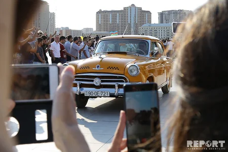 Bakıda klassik avtomobillərin yürüşü və sərgisi təşkil olunub - FOTOREPORTAJ
