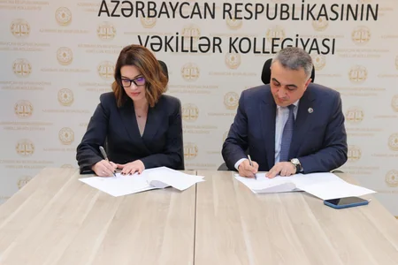 Amerika Hüquq Məktəbi ilə Vəkillər Kollegiyası arasında anlaşma memorandumu imzalanıb