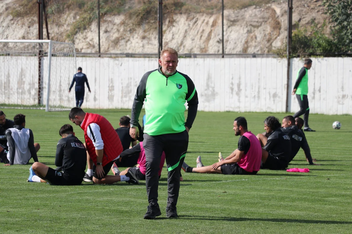 Robert Prosineçki Şimali Makedoniya yığmasında işləyə bilər