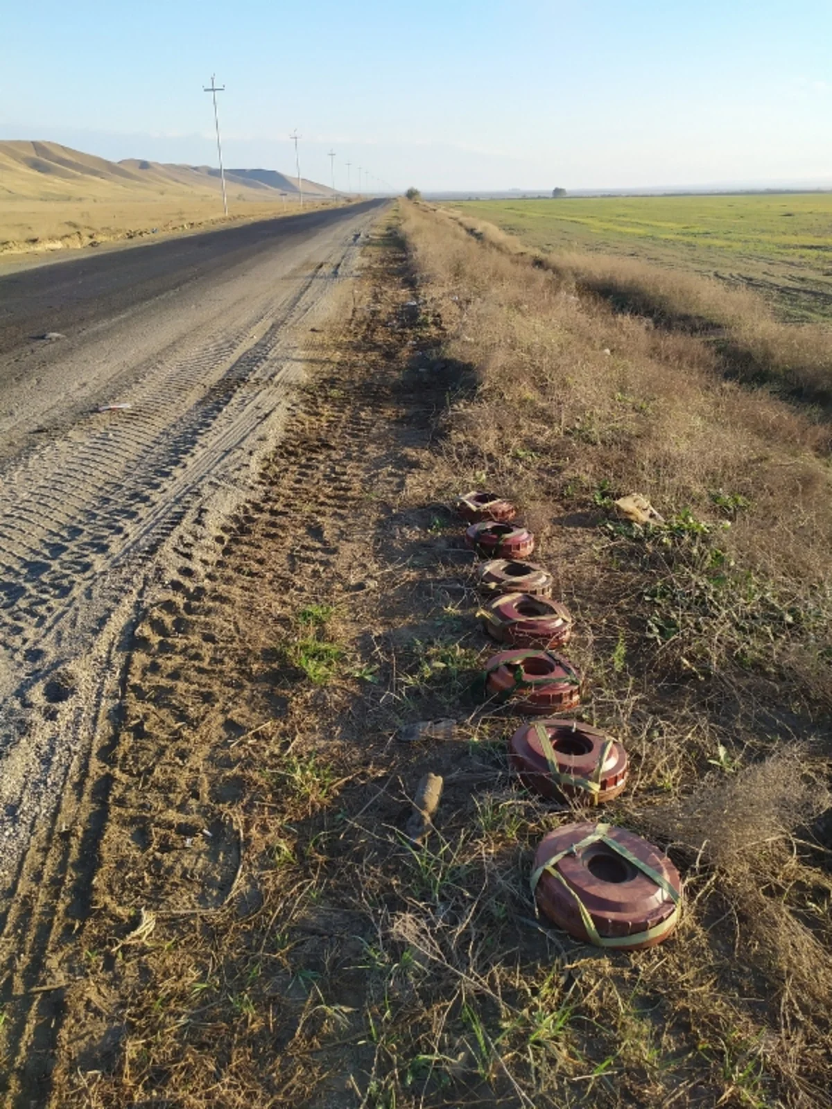 Cəbhəyanı ərazilərdə partlamamış hərbi sursat, minalar aşkarlandı