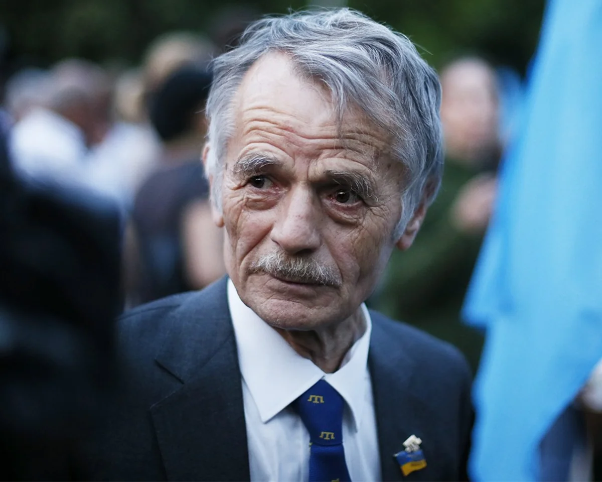 Лидер крымских татар Мустафа Джемилев заочно арестован и объявлен в розыск
