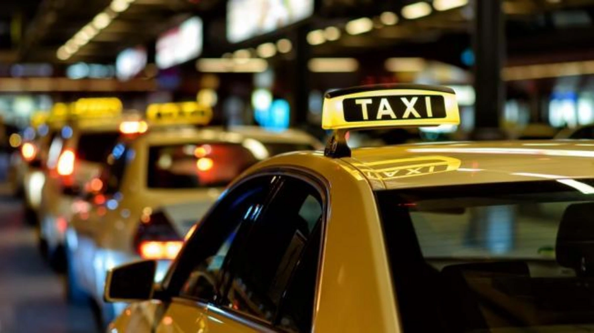 Rules for applying 8-year restriction to taxis in Azerbaijan announced