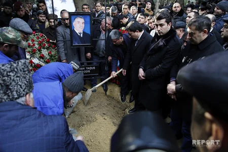 Zəlimxan Yaqub dəfn edilib - FOTO