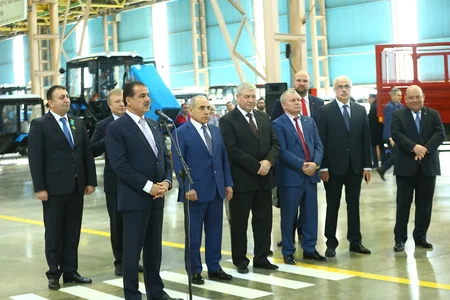 Gəncə Avtomobil Zavodunda 10 mininci traktor konveyerdən çıxıb