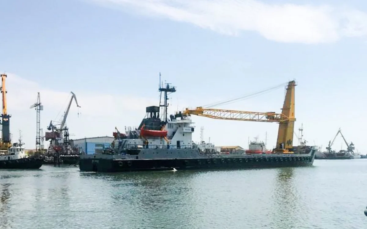 “Zülfi Hacıyev” kran gəmisi “Bibiheybət” Gəmi Təmiri Zavodunda əsaslı təmir edilib