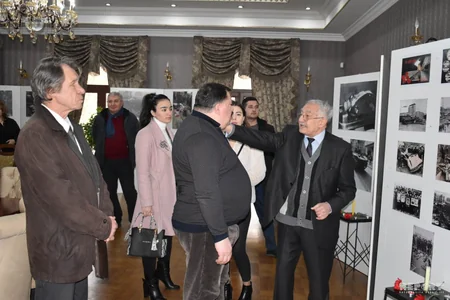 Tbilisidə Qanlı Yanvar faciəsinə həsr olunan konfrans və sərgi keçirilib - FOTO