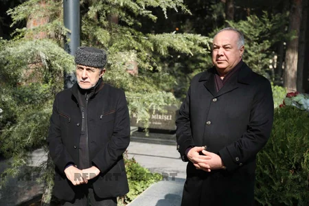Xalq artisti Əlibaba Məmmədov dəfn olunub
