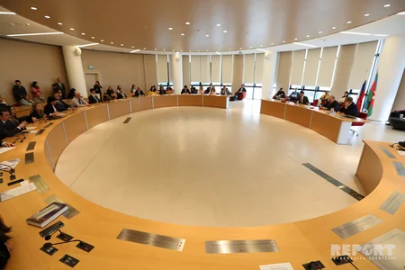 Yevgeni Bajanov: ABŞ MDB ölkələrinə öz dövlət modelini tətbiq etmək istəyir
