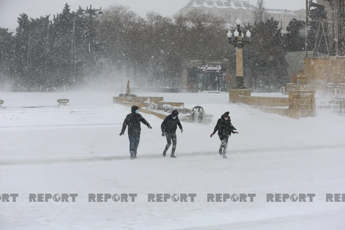 Qarda yıxılaraq xəsarət alanların sayı 71-ə çatıb - YENİLƏNİB