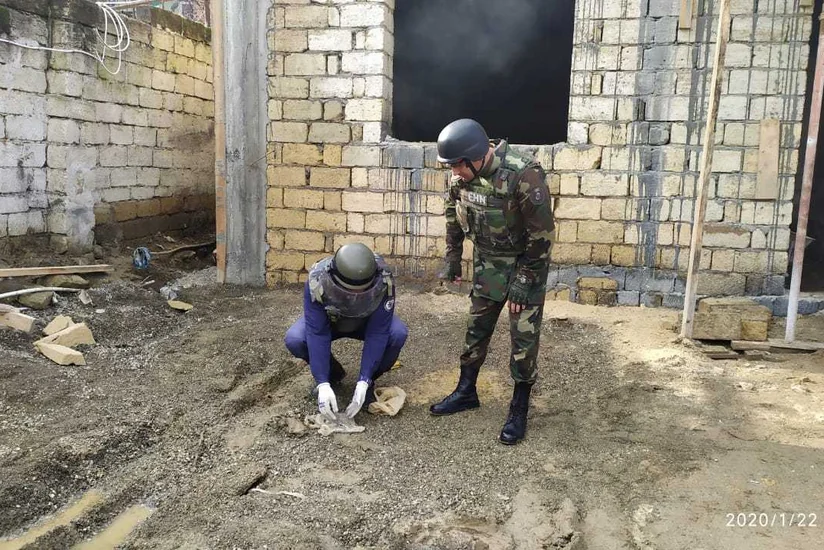 Binəqədidə əl qumbarası tapılıb