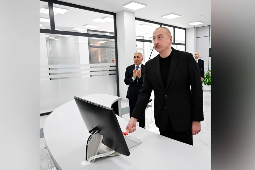 Президент принял участие в открытии Центра цифрового управления электросетью Зангилана