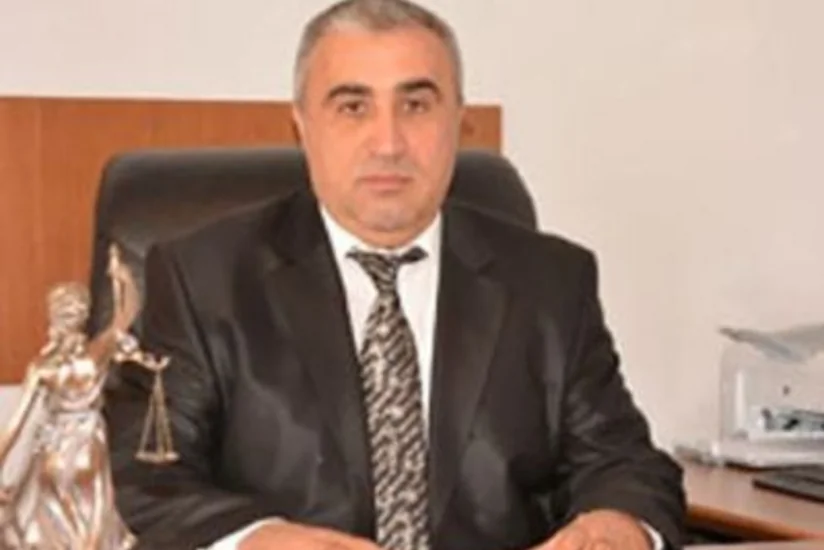 Ermənistanda hakim rüşvətə görə iki aylıq həbs edilib