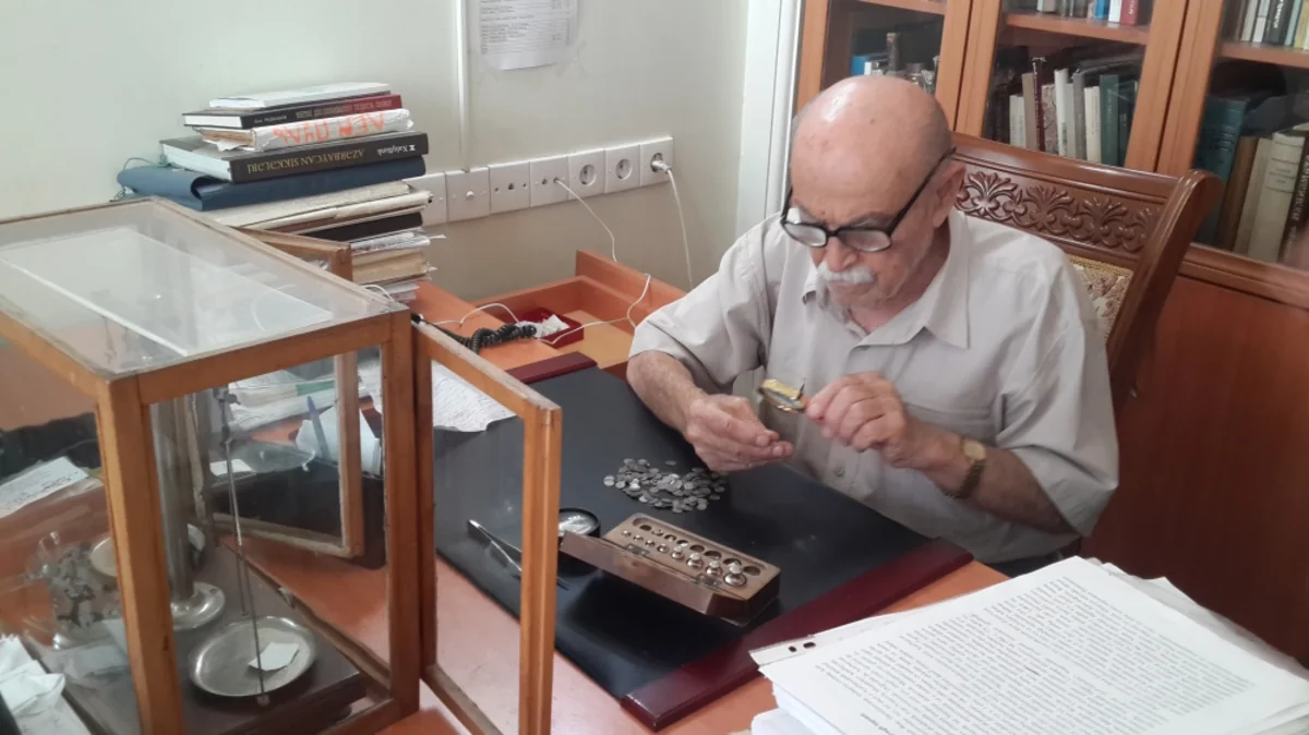 Görkəmli alim-numizmat Əli Rəcəbli vəfat edib