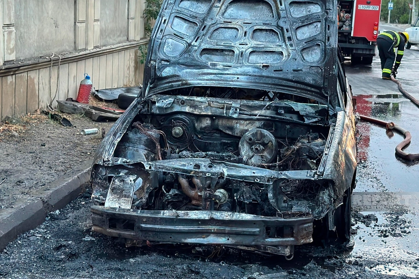 Sumqayıtda Daewoo avtomobili təmirdən sonra yanıb