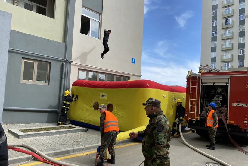 Dövlət Yanğından Mühafizə Xidməti Yasamal yaşayış kompleksində təlim keçirib 