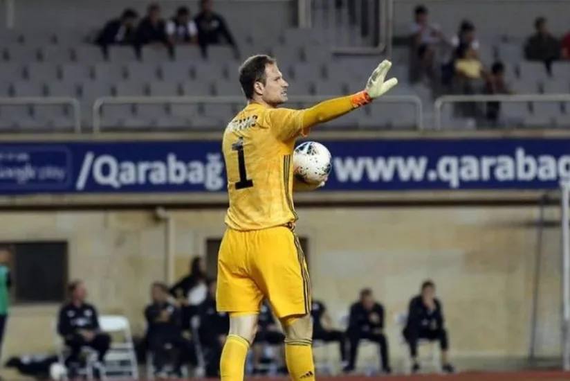 Qarabağın sabiq qapıçısı Evertondan ayrılıb