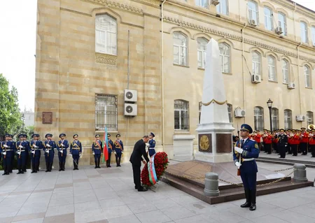 President visits monument erected in honor of Azerbaijani Democratic Republic
