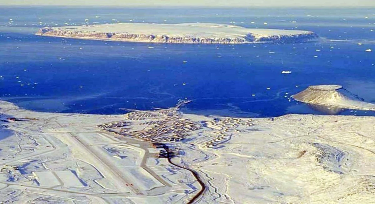 ABŞ Qrenlandiyadakı hərbi bazasını bərpa edir