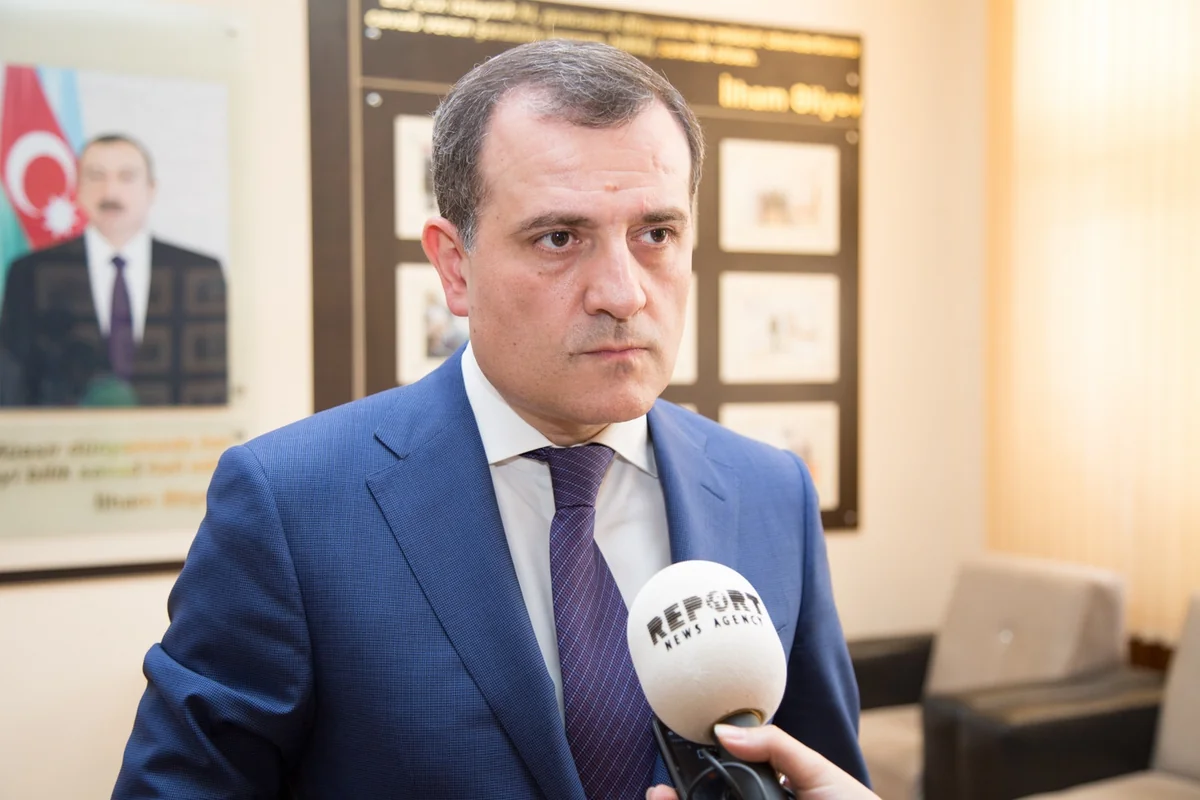 Ceyhun Bayramov gürcü həmkarını təbrik edib