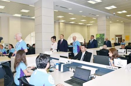 ​Prezident İlham Əliyev birinci Avropa Oyunları Əməliyyat Komitəsinin baş ofisində yaradılan şəraitlə tanış olub