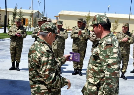 Bir qrup veteran cəbhə bölgəsinə səfər edib