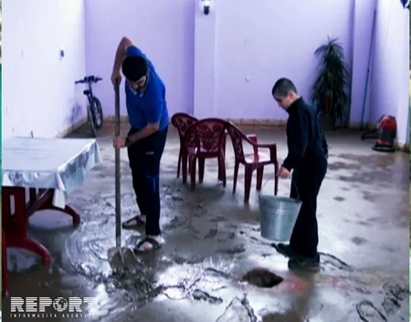 ​Gəncəyə yağan güclü leysan ciddi fəsadlar törədib - FOTO