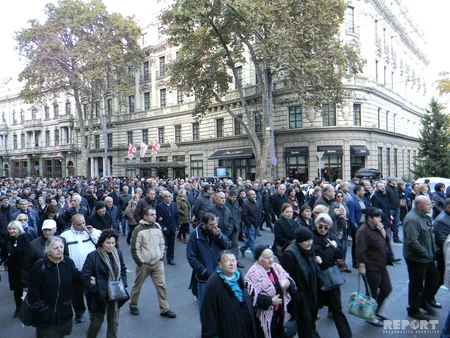 Противники Михаила Саакашвили провели в Тбилиси марш протеста