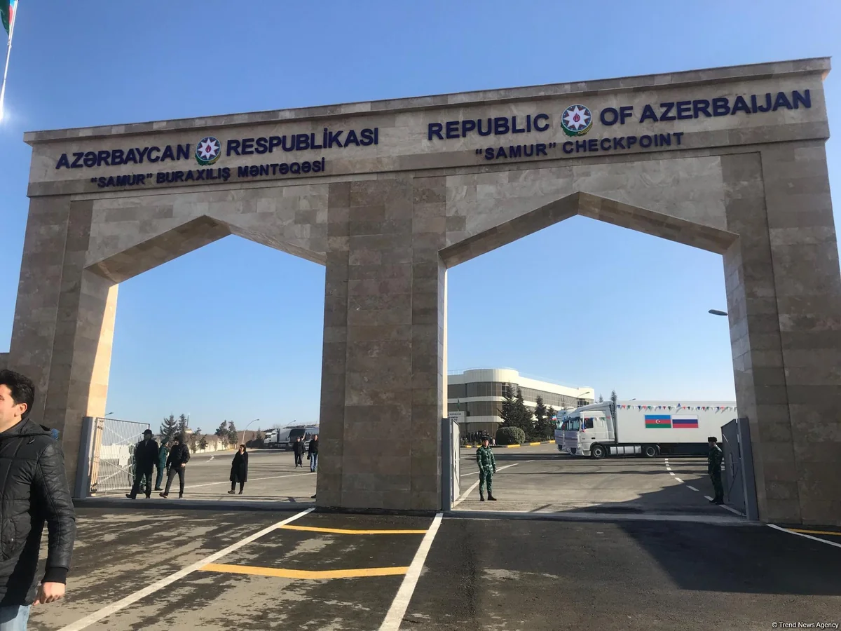 Azerbaijan extends closure of borders until June 15