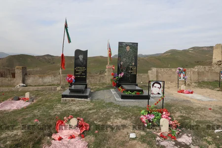 Qubadlıda erməni vandaliziminə məruz qalan qəbiristanlıq - FOTOREPORTAJ
