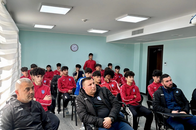 Turan Tovuzun akademiyasının komandalarına seminar keçirilib