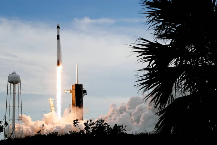 SpaceX подготовила к новому тестовому запуску самую большую в мире ракету