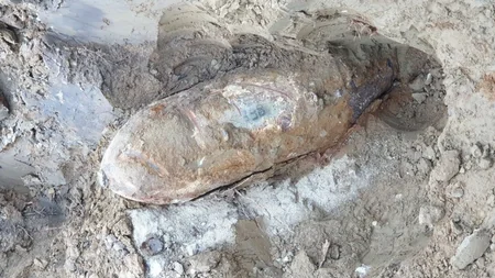 Berlində İkinci Dünya Müharibəsindən qalmış bomba zərərsizləşdirilib - FOTO
