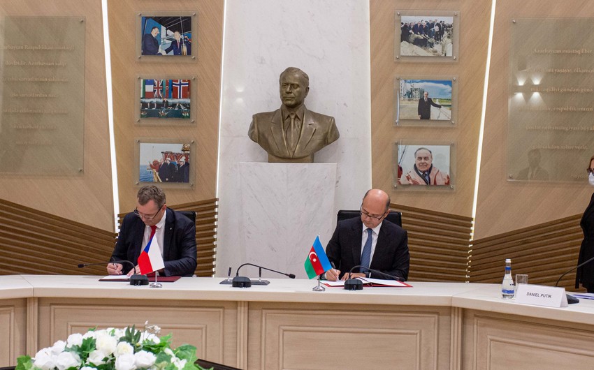 Azerbaijan, Czech Republic ink agreement on energy cooperation