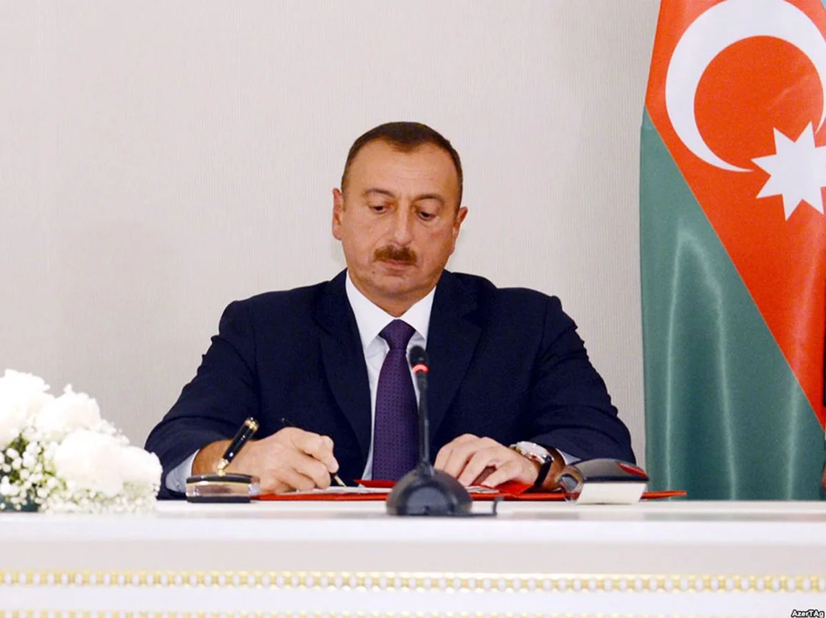 Prezident Gömrük Məcəlləsinə dəyişikliyi təsdiqləyib