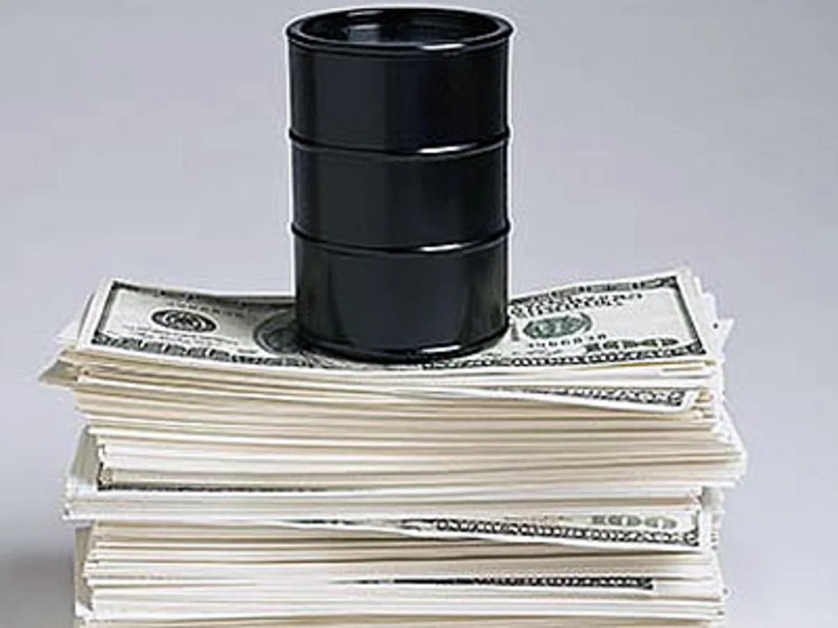 Экспортная пошлина на нефть в РФ снизилась более чем на 6%