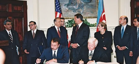 Azərbaycanda Neftçilər Günü qeyd olunur