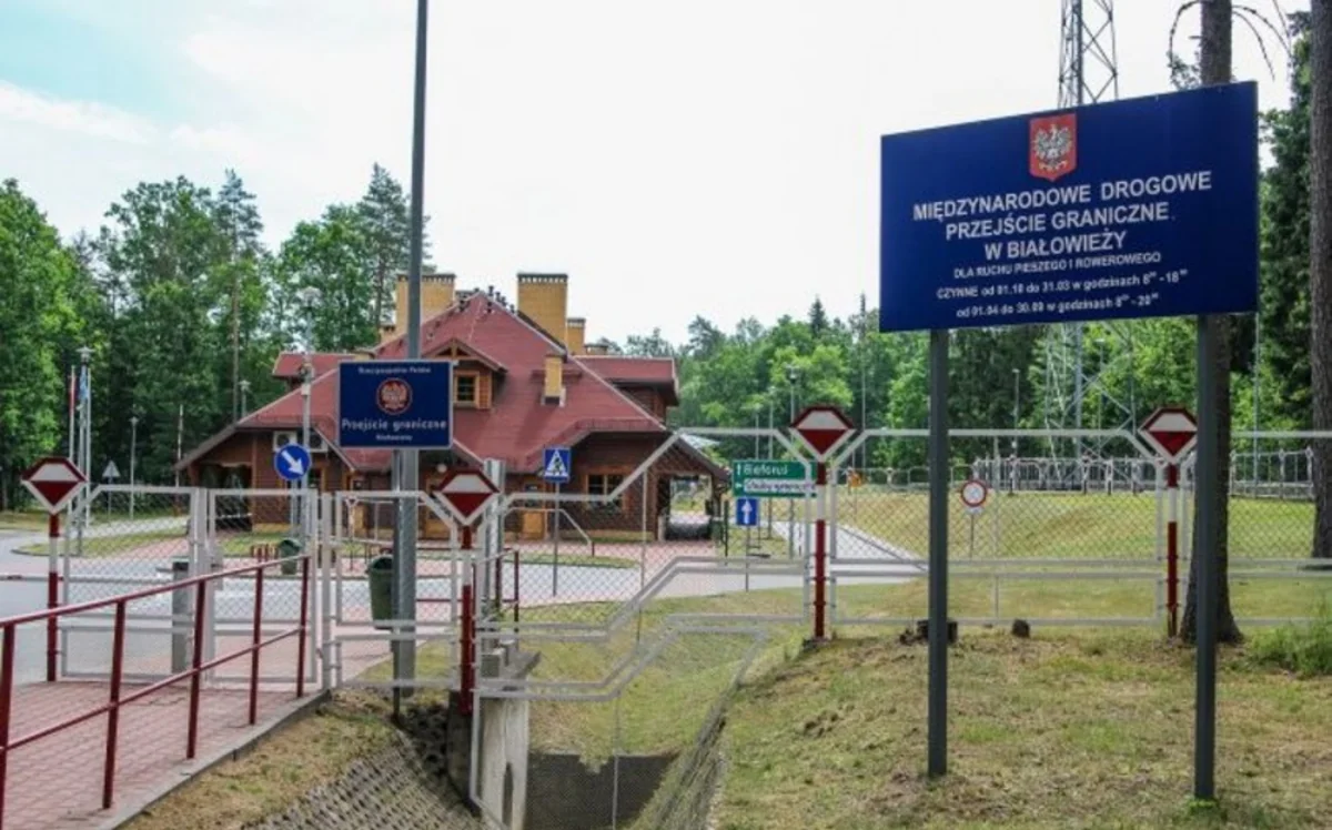 Poland completes construction of fence on Belarus border