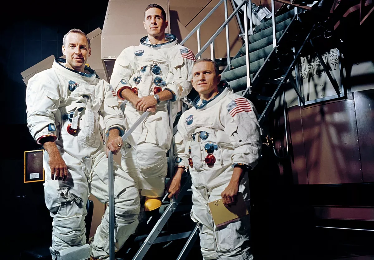 Apollo 8 astronaut dies in plane crash — news portal