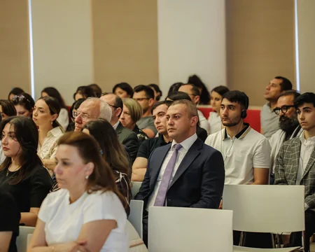 Tanınmış memar Aleksey Ginzburqun Bakıda mühazirəsi təşkil olunub