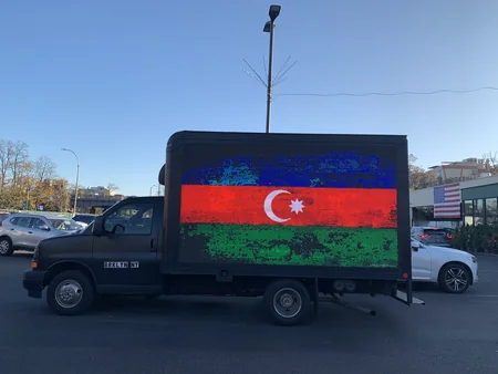 Nyu-Yorkda Şuşanın azad edilməsi münasibətilə avtoyürüş keçirilib