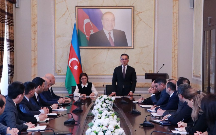 Dini Qurumlarla İş üzrə Dövlət Komitəsinin sədri kollektivə təqdim olunub