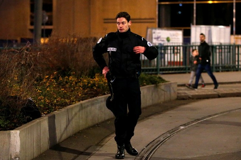 Fransada atışma olub, ölənlər var  