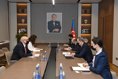 Ceyhun Bayramov Kuba səfiri ilə görüşüb