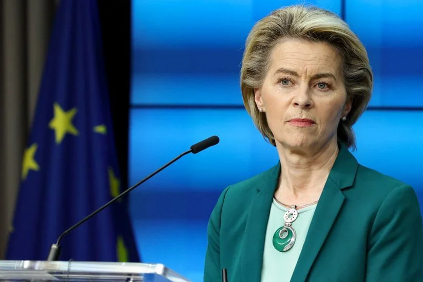 İtaliyalı nazir Ursula fon der Lyayeni kəskin tənqid edib